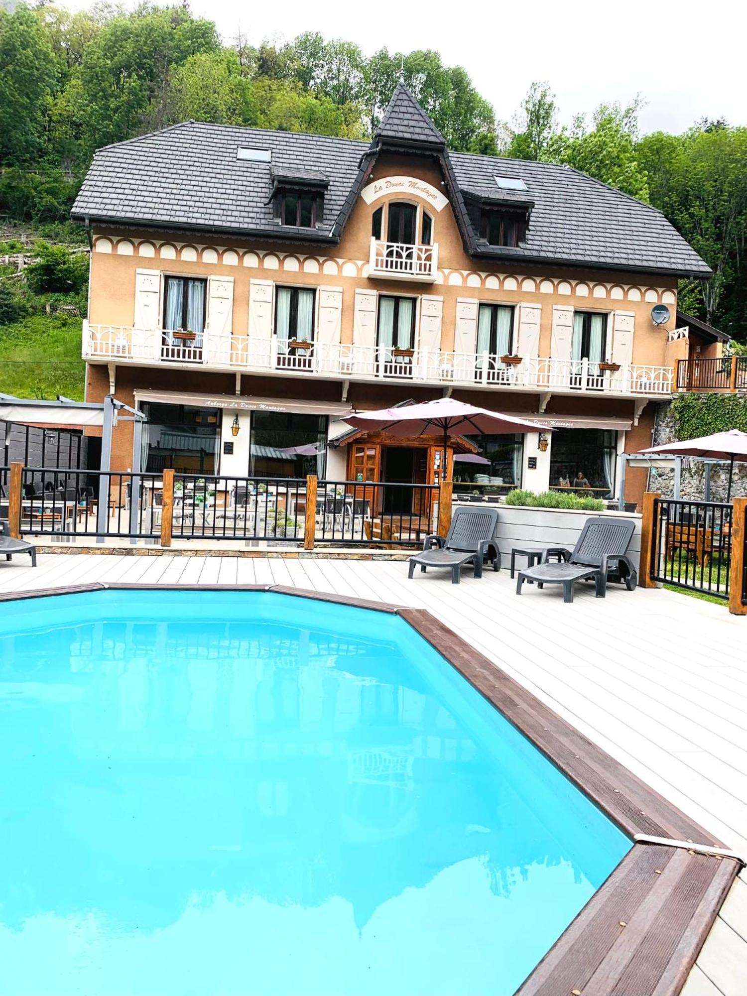 Auberge La Douce Montagne Алмон Екстериор снимка