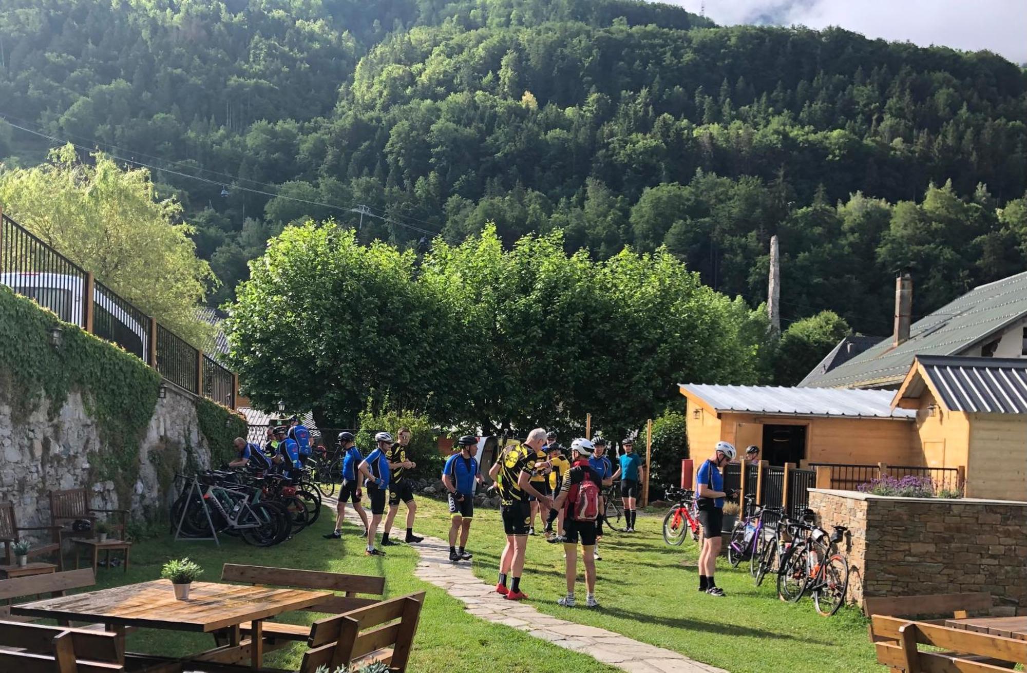 Auberge La Douce Montagne Алмон Екстериор снимка